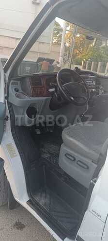 Ford Transit-14