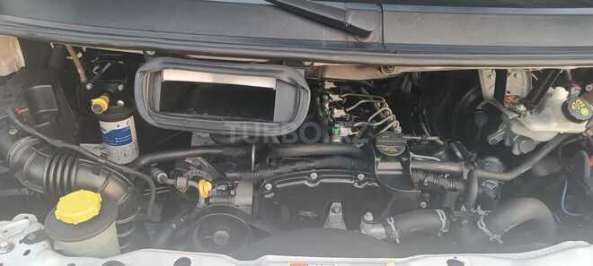 Ford Transit-20