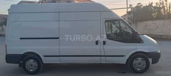 Ford Transit-6