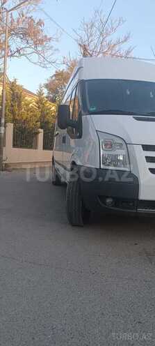 Ford Transit-17
