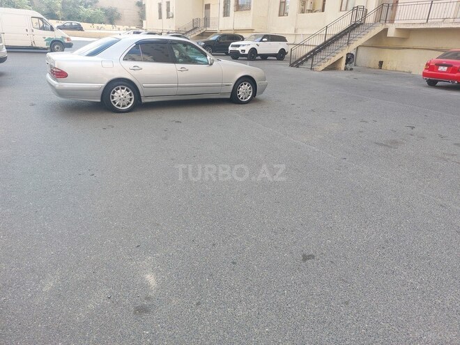 Mercedes E 240 2001, 375,000 km - 2.4 l - Bakı