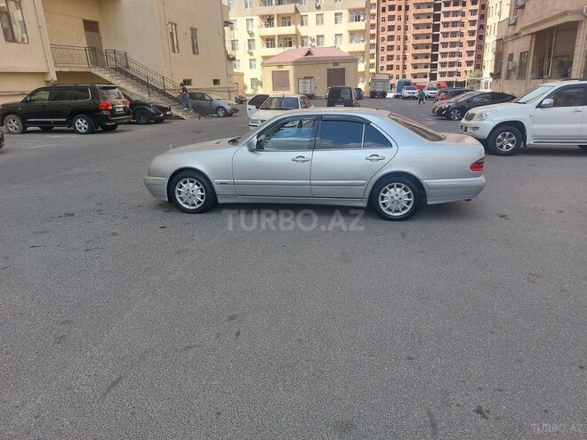 Mercedes E 240 2001, 375,000 km - 2.4 l - Bakı