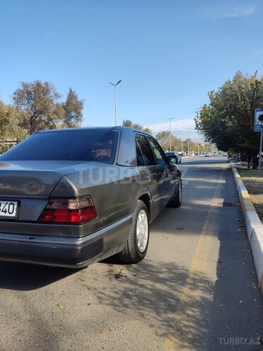 Mercedes E 200 1992, 413,094 km - 2.0 l - Sumqayıt