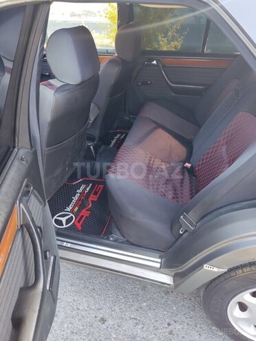 Mercedes E 200 1992, 413,094 km - 2.0 l - Sumqayıt