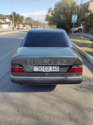 Mercedes E 200 1992, 413,094 km - 2.0 l - Sumqayıt