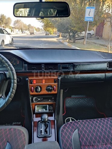 Mercedes E 200 1992, 413,094 km - 2.0 l - Sumqayıt