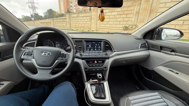 Hyundai Elantra 2018, 74,000 km - 2.0 л - Bakı