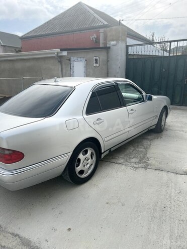 Mercedes E 240 1998, 390,000 km - 2.4 l - Bakı