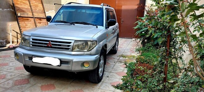 Mitsubishi Pajero io 1999, 450,000 km - 1.8 l - Bakı