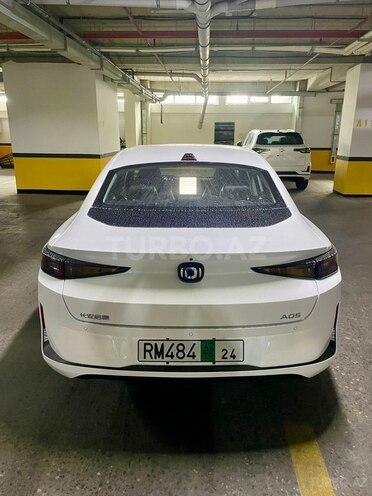 Changan Qiyuan A05 2024, 0 km - 1.5 л - Bakı