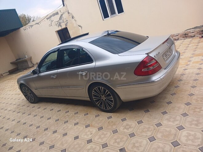 Mercedes E 240 2002, 400,000 km - 2.6 l - Tovuz