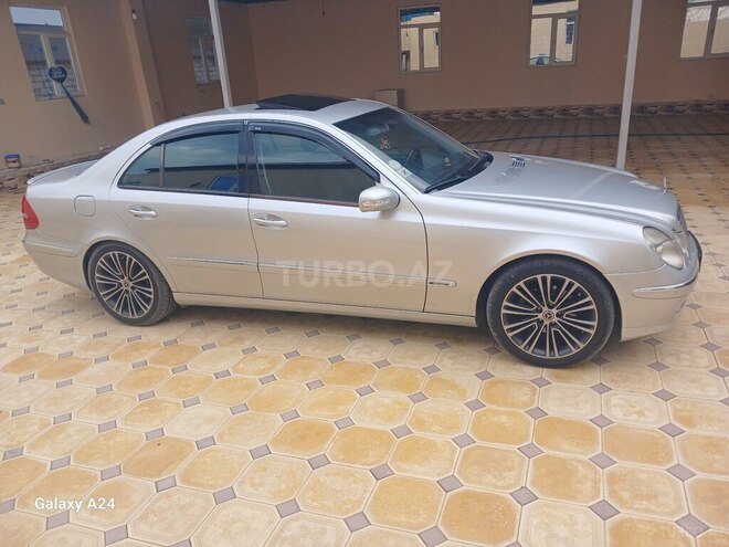 Mercedes E 240 2002, 400,000 km - 2.6 l - Tovuz