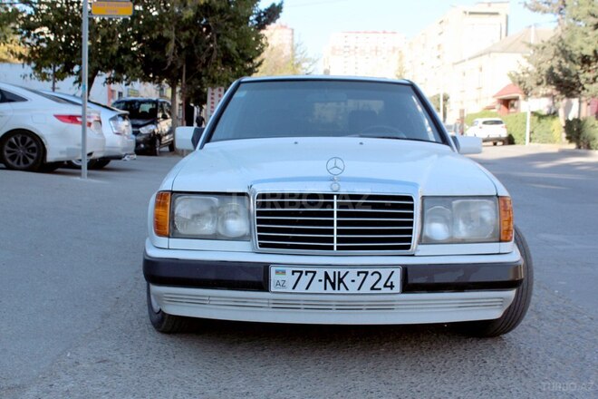 Mercedes E 230 1990, 280,000 km - 2.3 l - Bakı