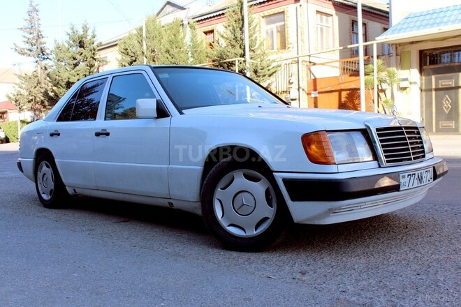 Mercedes E 230 1990, 280,000 km - 2.3 l - Bakı