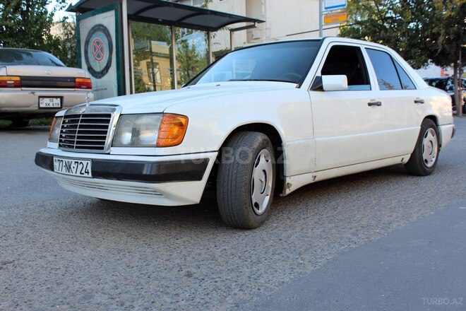 Mercedes E 230 1990, 280,000 km - 2.3 l - Bakı