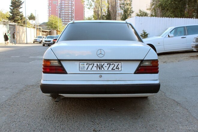 Mercedes E 230 1990, 280,000 km - 2.3 l - Bakı