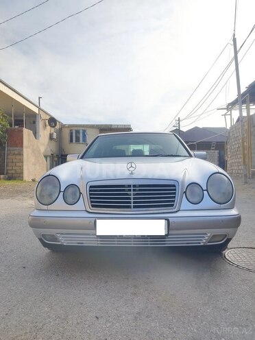Mercedes E 240 1999, 391,000 km - 2.4 l - Sumqayıt