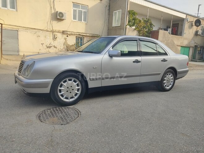 Mercedes E 240 1999, 391,000 km - 2.4 l - Sumqayıt