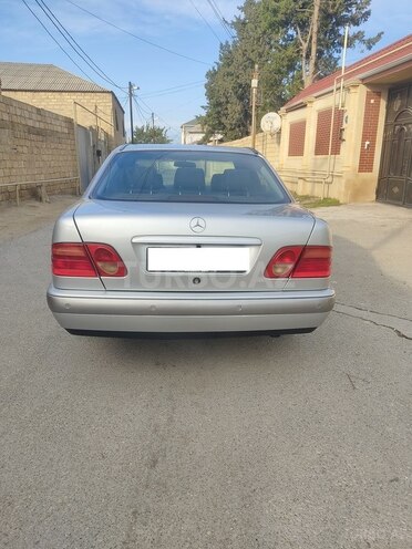 Mercedes E 240 1999, 391,000 km - 2.4 l - Sumqayıt