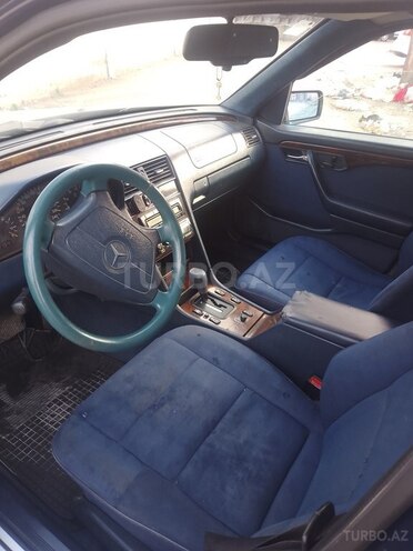 Mercedes C 200 1995, 260,000 km - 2.0 л - Gəncə