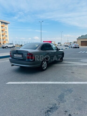Opel Vectra 1996, 245,000 km - 1.8 l - Bakı