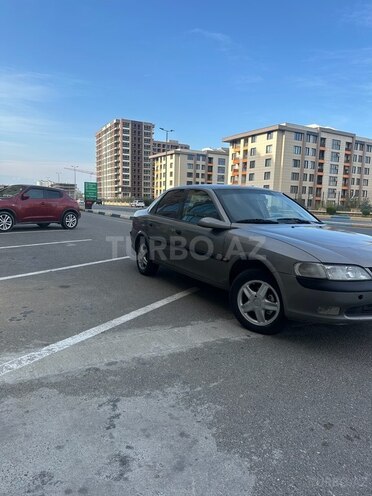 Opel Vectra 1996, 245,000 km - 1.8 l - Bakı