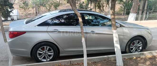 Hyundai Sonata-6