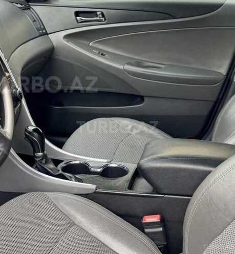 Hyundai Sonata-3