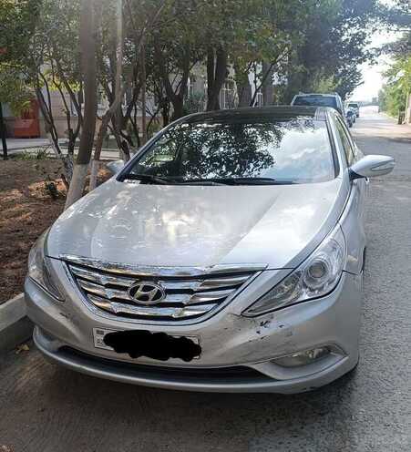 Hyundai Sonata-1