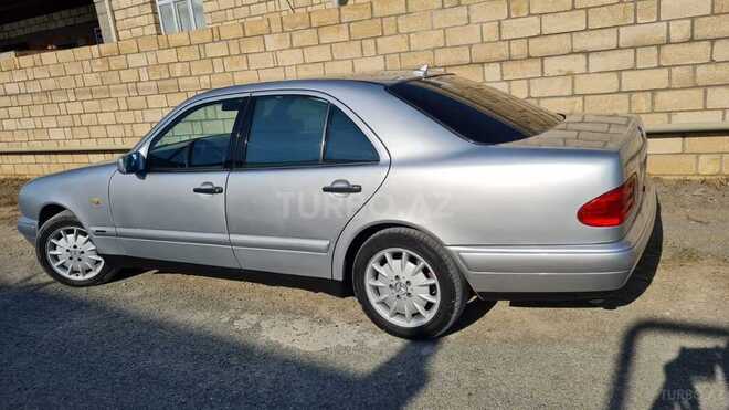 Mercedes E 240 1998, 322,325 km - 2.4 л - Goranboy