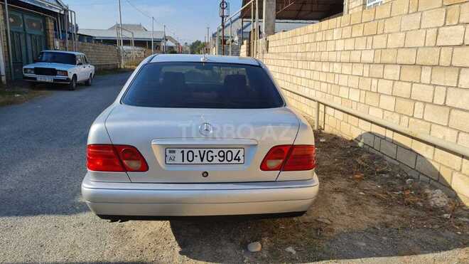 Mercedes E 240 1998, 322,325 km - 2.4 л - Goranboy