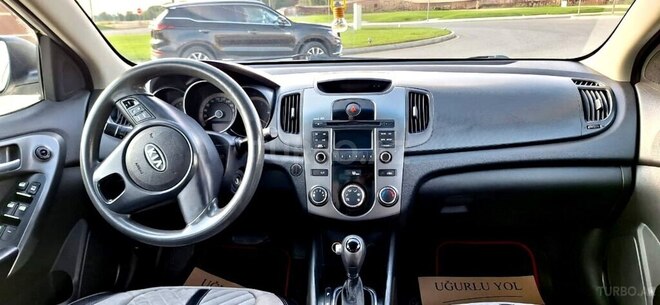 Kia Cerato-7