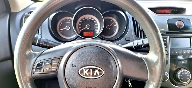 Kia Cerato-12