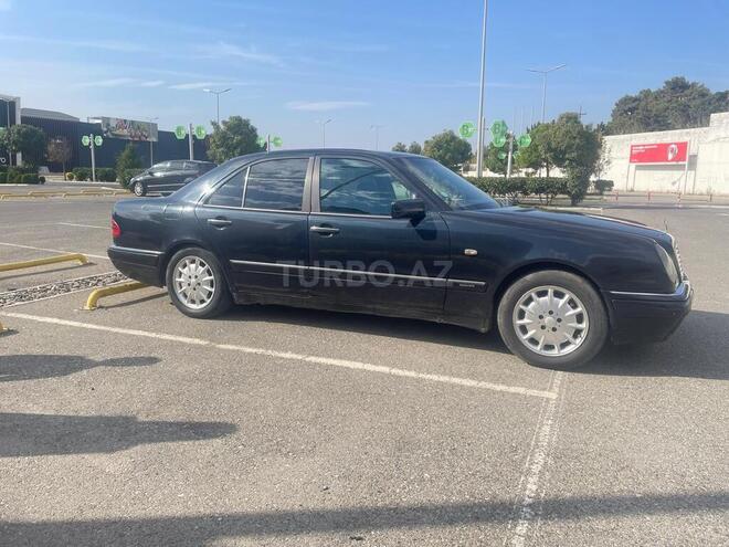 Mercedes E 220 1998, 280,000 km - 2.2 l - Bakı