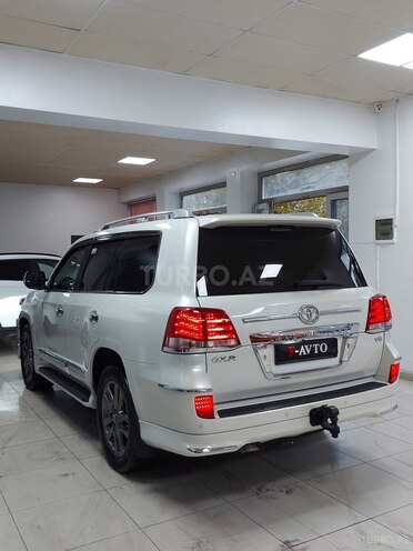 Toyota Land Cruiser-3
