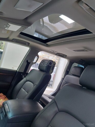 Toyota Land Cruiser-13