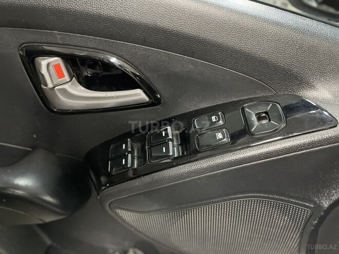 Hyundai ix35 2013, 240,000 km - 2.4 l - Bakı
