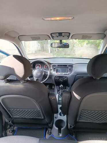 Kia Rio 2009, 400,000 km - 1.5 л - Bakı