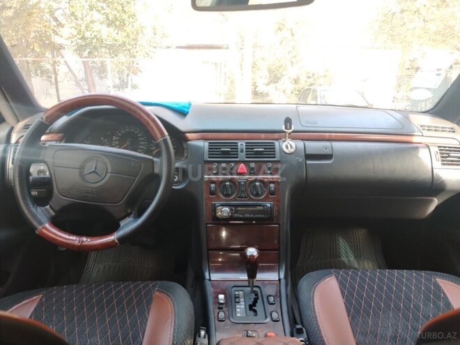 Mercedes E 280 1996, 290,000 km - 2.8 л - Sumqayıt