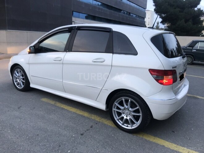 Mercedes B 180 2010, 86,000 km - 1.7 l - Sumqayıt