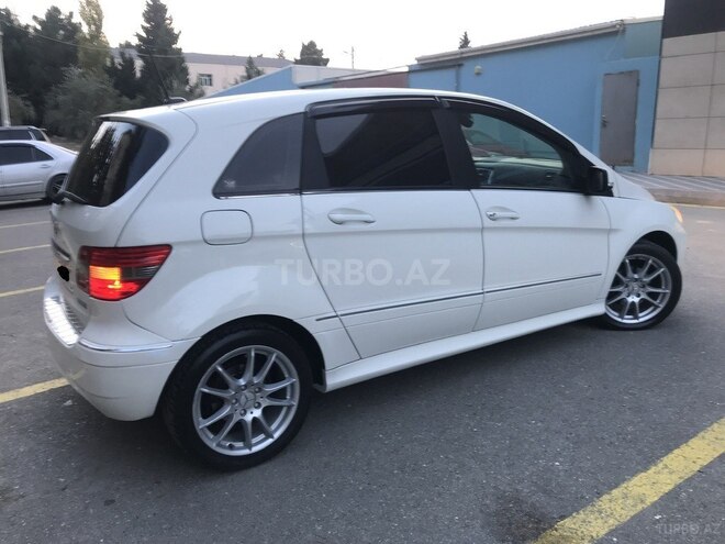 Mercedes B 180 2010, 86,000 km - 1.7 l - Sumqayıt