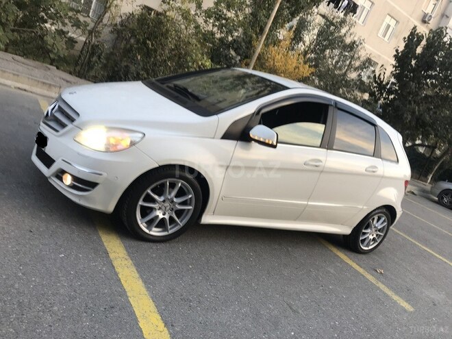 Mercedes B 180 2010, 86,000 km - 1.7 l - Sumqayıt