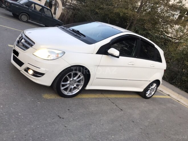 Mercedes B 180 2010, 86,000 km - 1.7 l - Sumqayıt