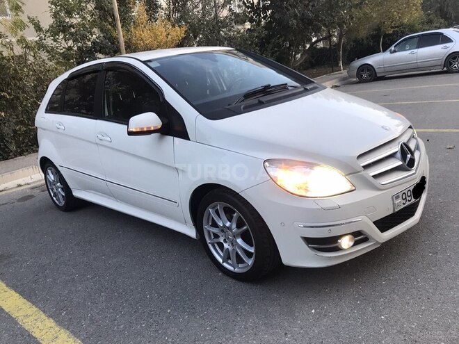 Mercedes B 180 2010, 86,000 km - 1.7 l - Sumqayıt