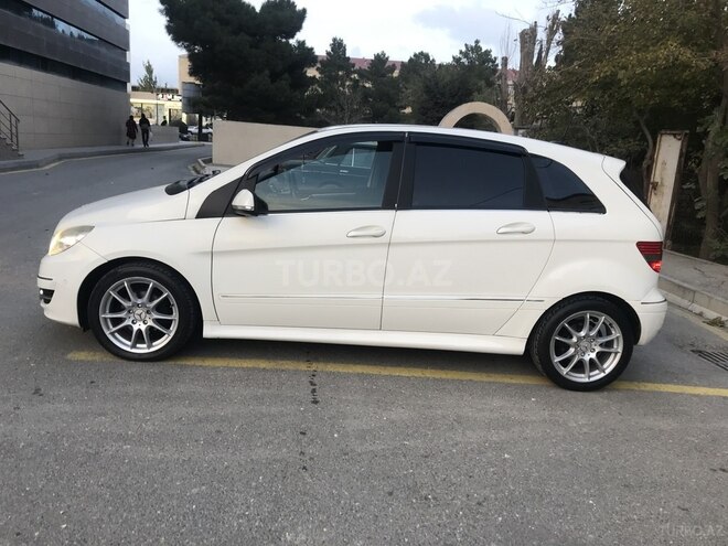 Mercedes B 180 2010, 86,000 km - 1.7 l - Sumqayıt