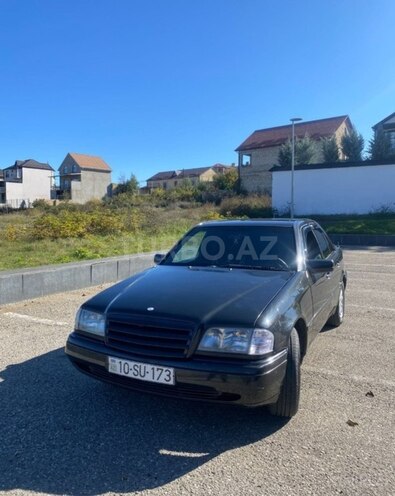 Mercedes C 220 1995, 550,000 km - 2.2 л - Quba