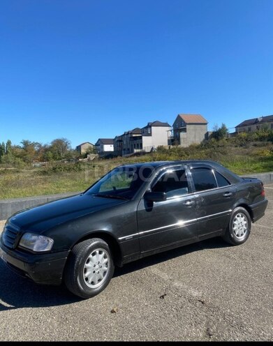 Mercedes C 220 1995, 550,000 km - 2.2 л - Quba