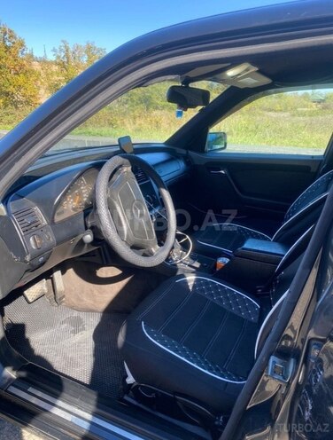 Mercedes C 220 1995, 550,000 km - 2.2 л - Quba