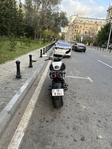 Ducati Diavel-5