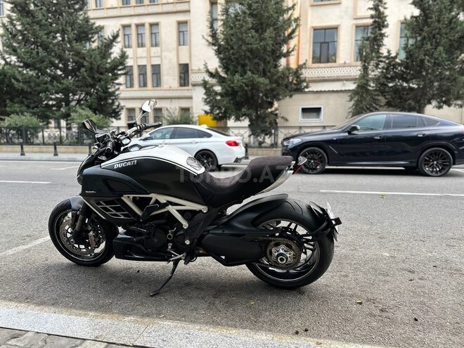 Ducati Diavel-7